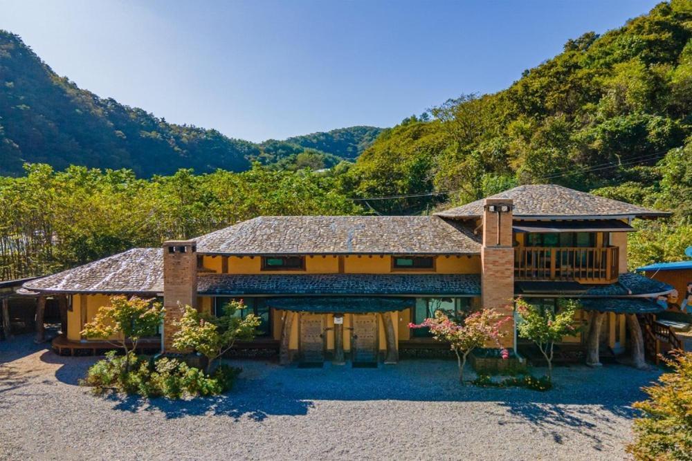 Hotel Kim Satgat Heukjib Yiyagi Yeongwol Exterior foto